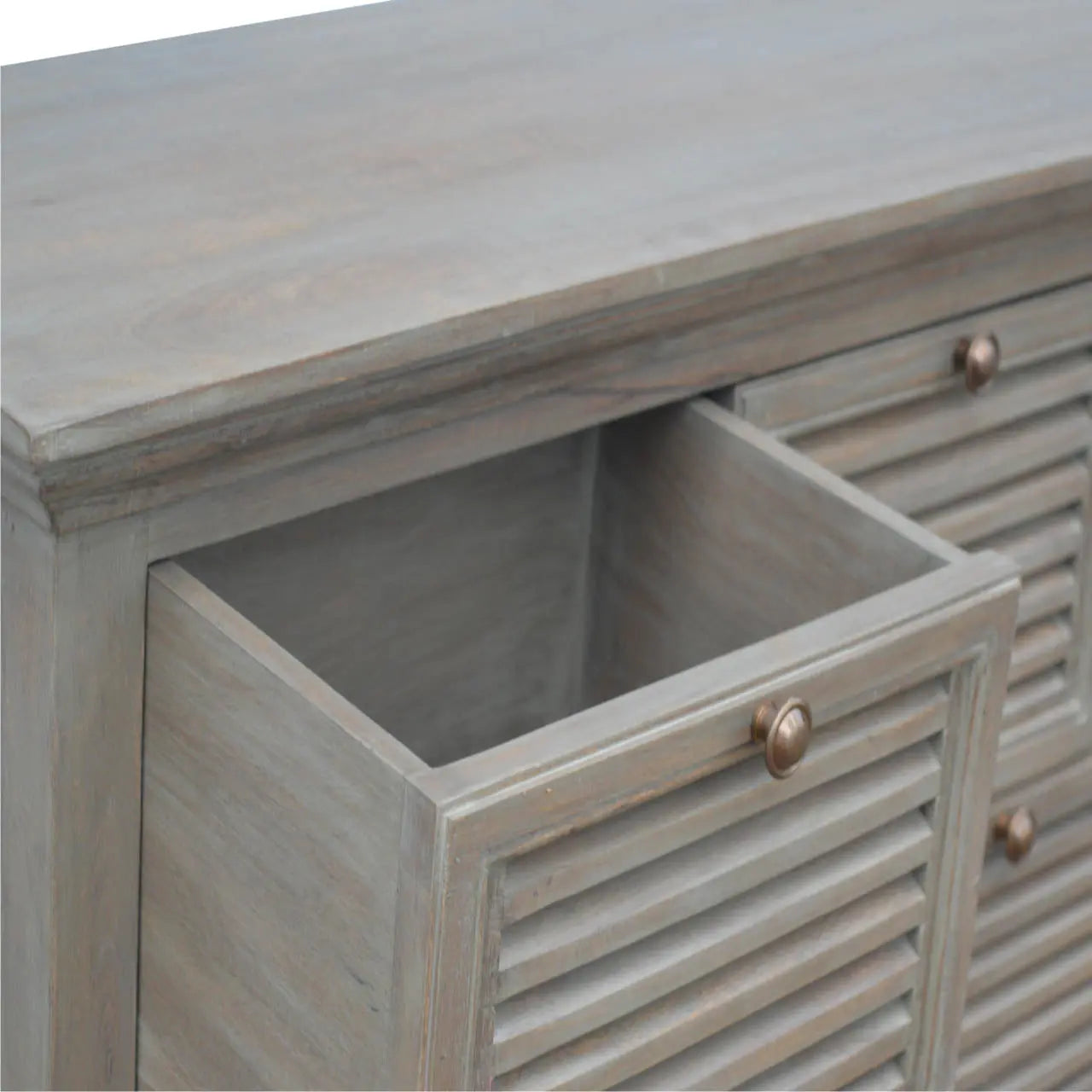 Grey Wash 5 Shutter Buffet Avivra